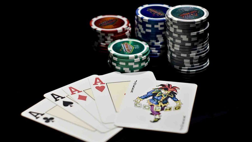 Poker domino online